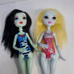 Monster High Dolls Frankie Stein And Lagoona Blue